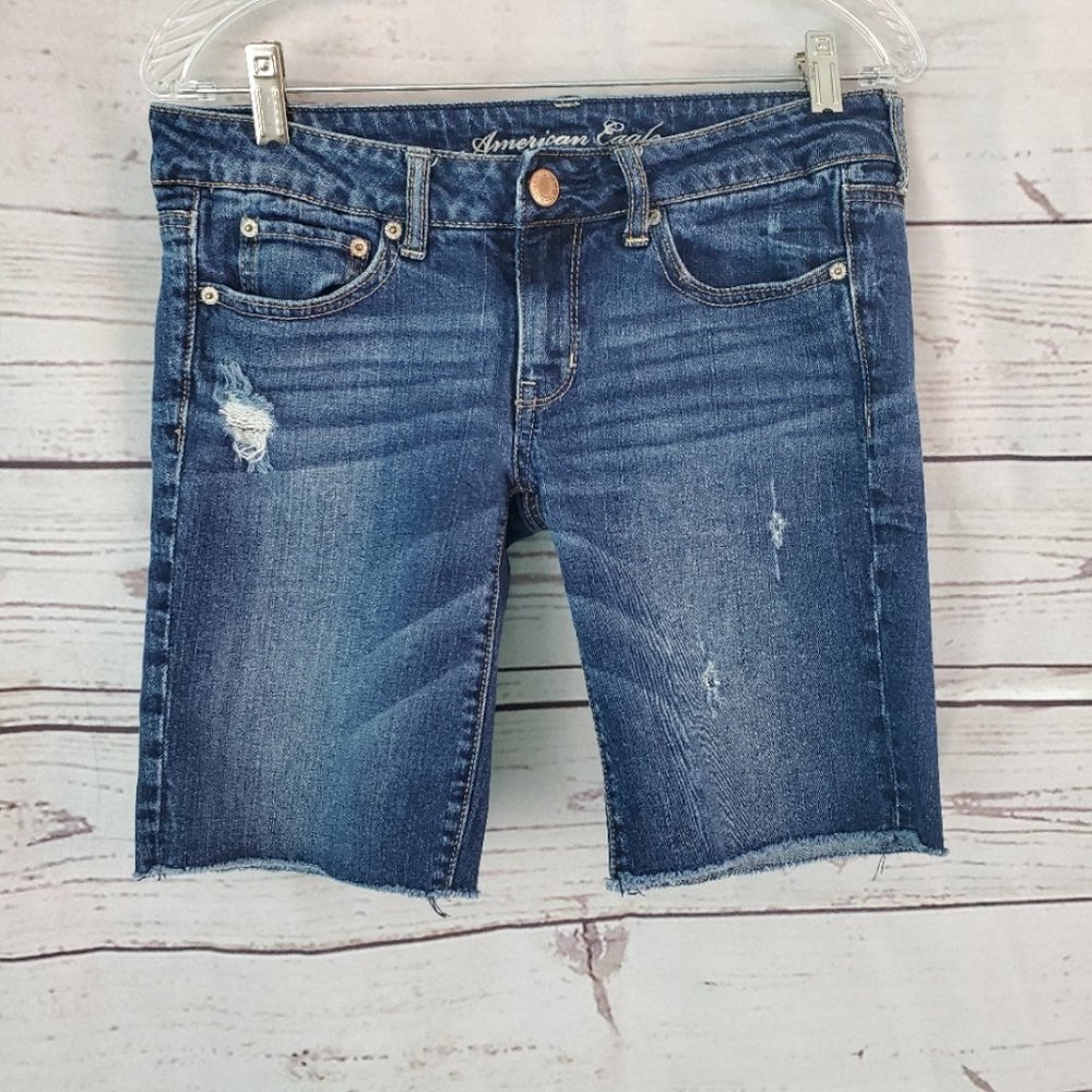 American Eagle Distressed Stretch Shorts Size 6